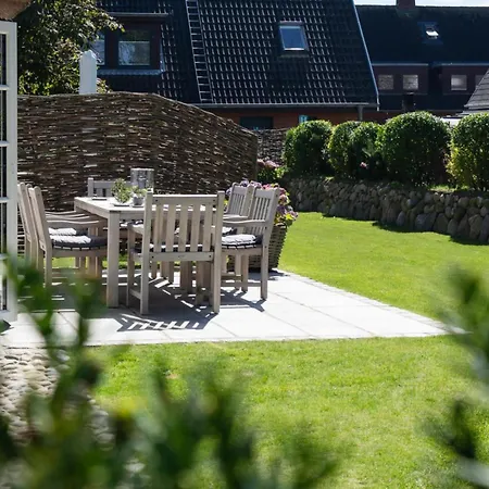 Hausteil Ueues Droom Hues, Tinnum, * Sylt