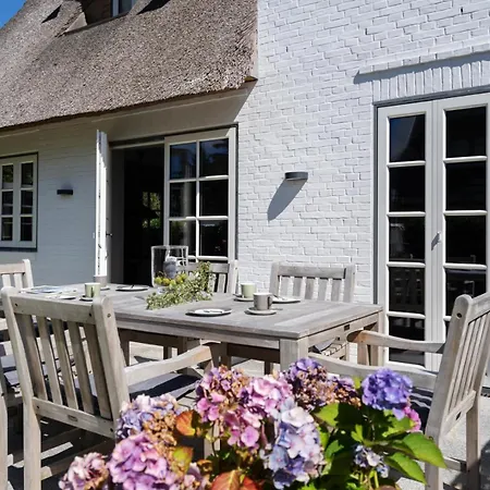 Holiday home Hausteil Ueues Droom Hues, Tinnum, *